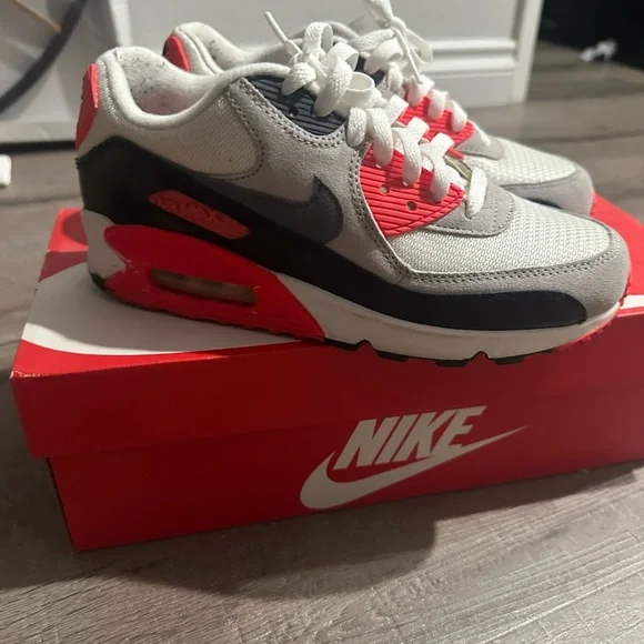 Nike Air Max 90 - Picture 4 of 7